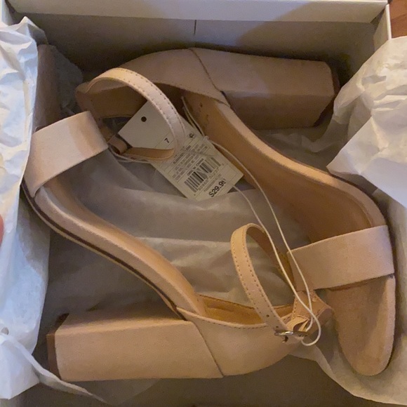 A New Day Blush Ema Heel - Picture 2 of 3